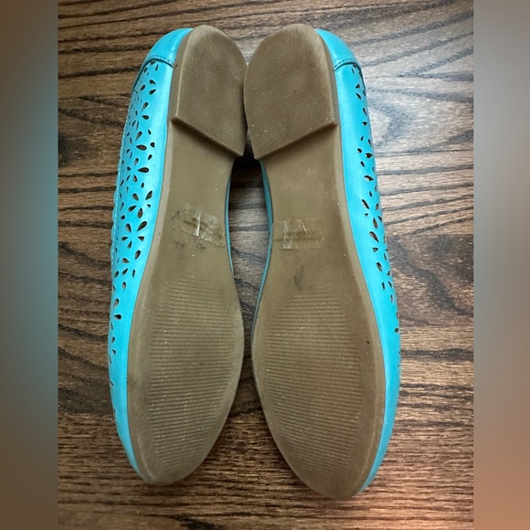 Athena Alexander Turquoise Perforated Leather Shoes - size 8 - Picture 4 of 6